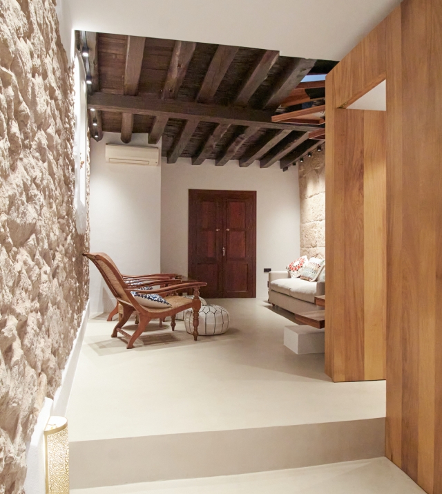 Resa Estates Ibiza duplex for sale te koop wall and living room.jpg